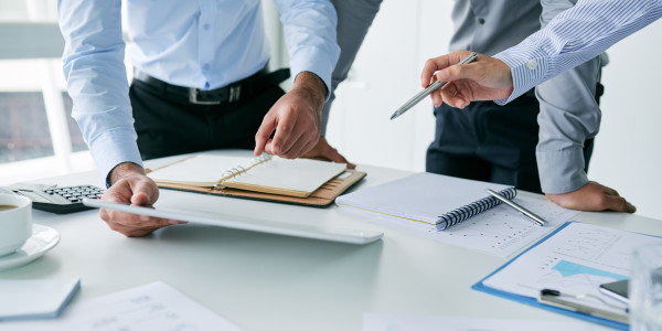 Intermediación Financiera Hipotecaria para Activos / Bienes Inmuebles Cuenca · Acompañamiento en Firma y Postventa